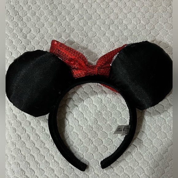 Minnie Mouse Headband with Sequin Polka Dot Ears & Red Sequin Bow Halloween - Picture 2 of 3